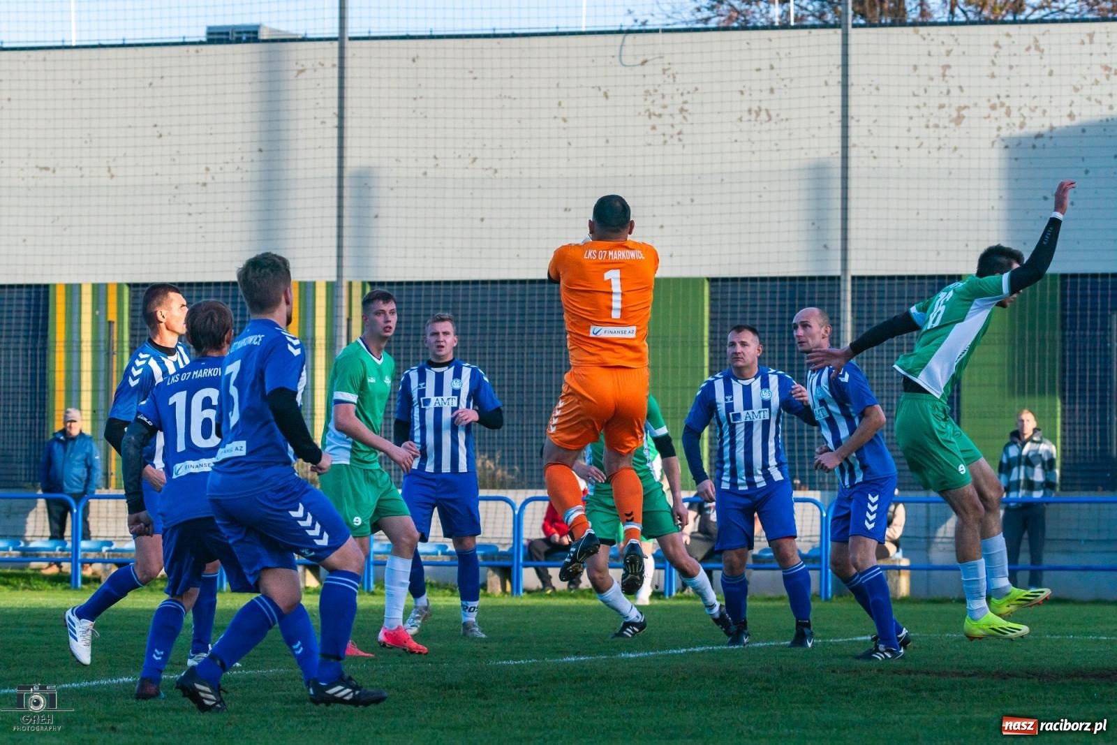 Zdjęcie w galerii na portalu naszraciborz.pl: Gole w końcówce tajną bronią Markowic [FOTO] wiadomości z regionu