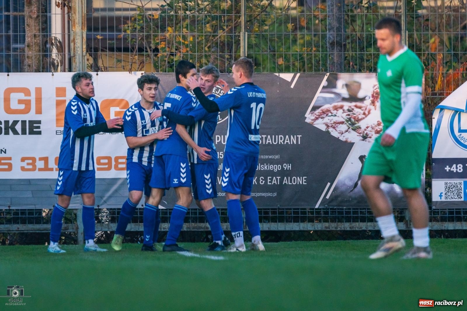 Zdjęcie w galerii na portalu naszraciborz.pl: Gole w końcówce tajną bronią Markowic [FOTO] wiadomości z regionu