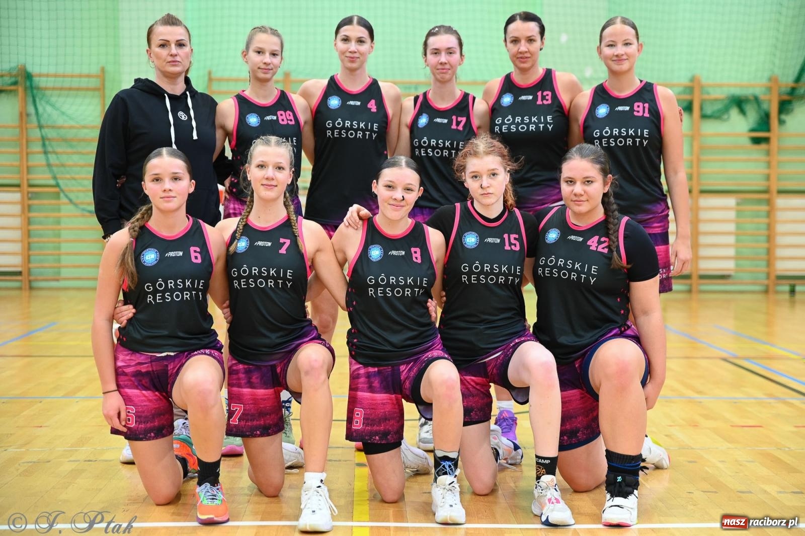 Zdjęcie w galerii na portalu naszraciborz.pl: Koszykówka. Cenna wygrana RKK AZS Racibórz [FOTO] wiadomości z regionu