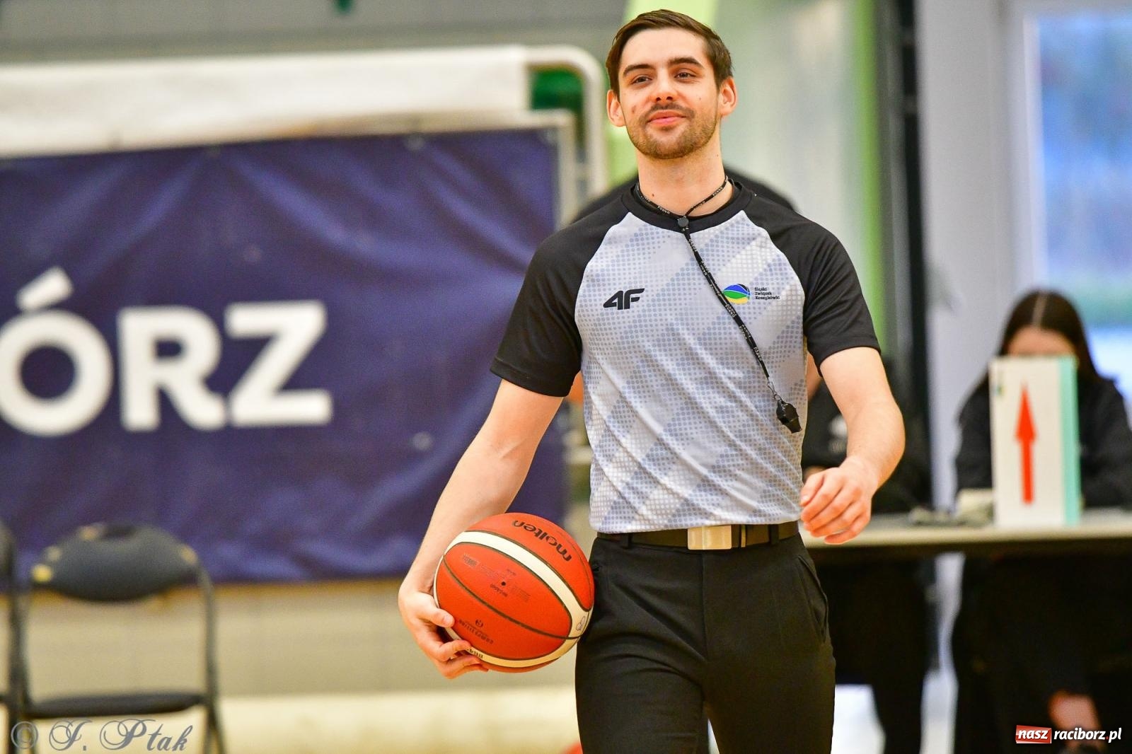 Zdjęcie w galerii na portalu naszraciborz.pl: Koszykówka. Cenna wygrana RKK AZS Racibórz [FOTO] wiadomości z regionu