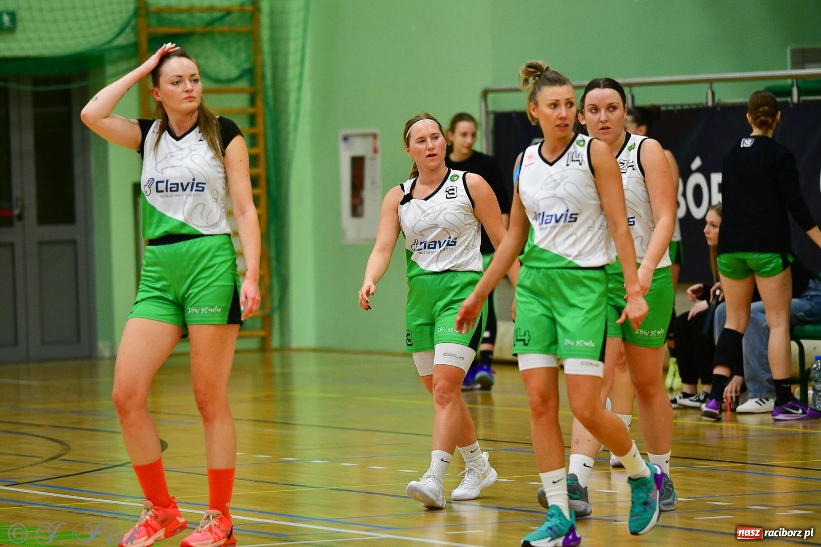 Zdjęcie w galerii na portalu naszraciborz.pl: Koszykówka. Cenna wygrana RKK AZS Racibórz [FOTO] wiadomości z regionu