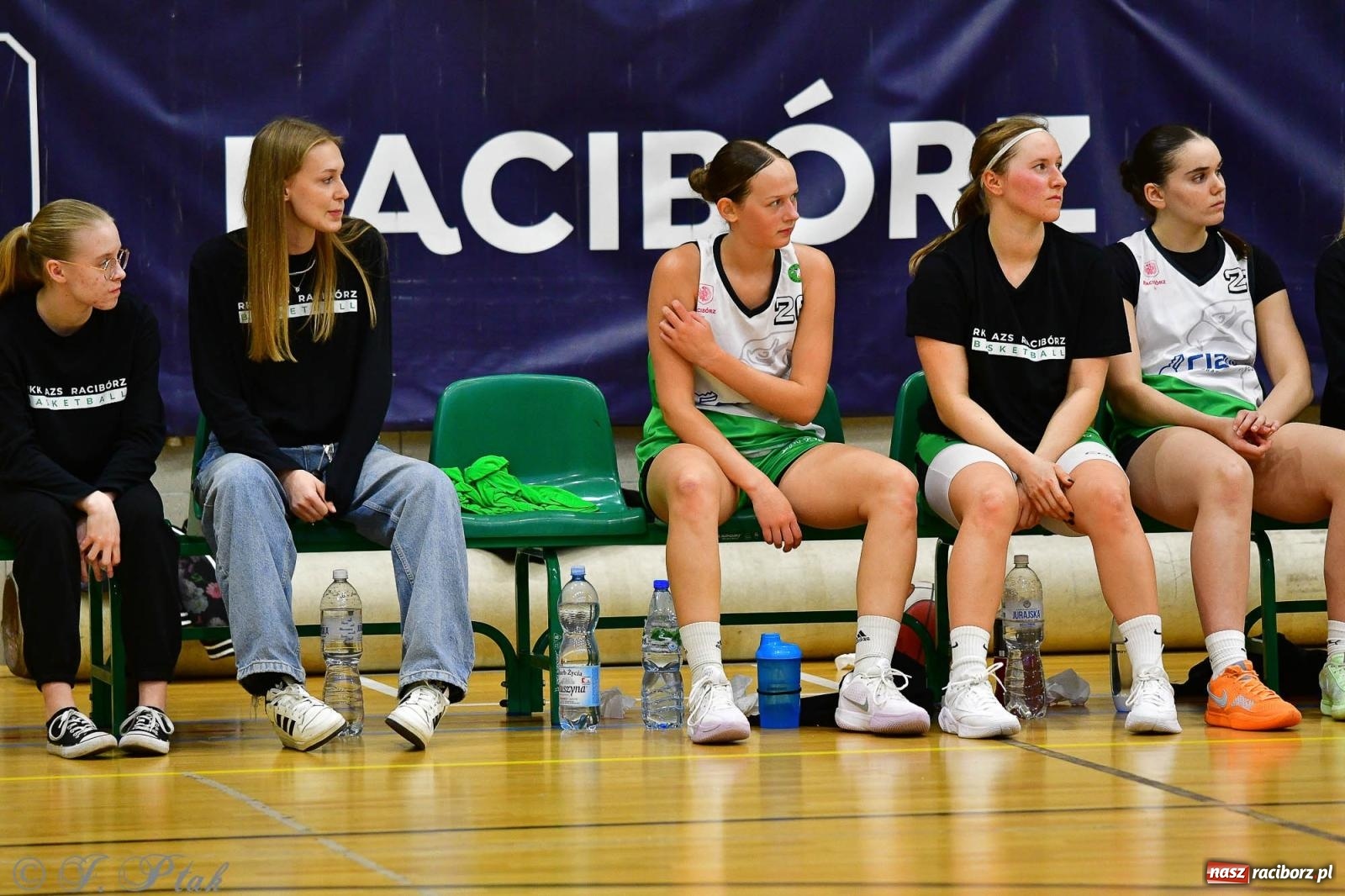 Zdjęcie w galerii na portalu naszraciborz.pl: Koszykówka. Cenna wygrana RKK AZS Racibórz [FOTO] wiadomości z regionu