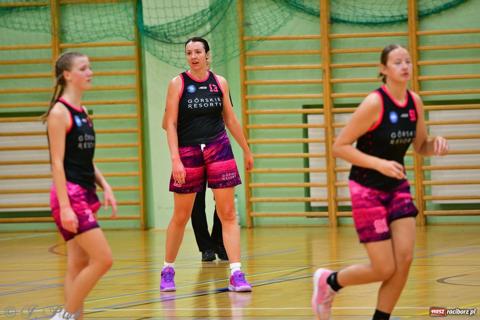 Zdjęcie w galerii na portalu naszraciborz.pl: Koszykówka. Cenna wygrana RKK AZS Racibórz [FOTO] wiadomości z regionu