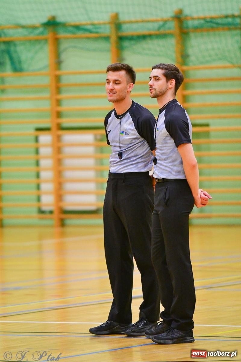 Zdjęcie w galerii na portalu naszraciborz.pl: Koszykówka. Cenna wygrana RKK AZS Racibórz [FOTO] wiadomości z regionu