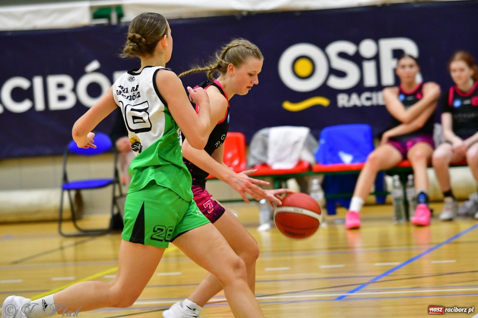 Zdjęcie w galerii na portalu naszraciborz.pl: Koszykówka. Cenna wygrana RKK AZS Racibórz [FOTO] wiadomości z regionu