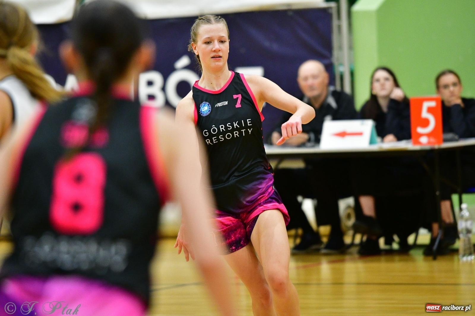 Zdjęcie w galerii na portalu naszraciborz.pl: Koszykówka. Cenna wygrana RKK AZS Racibórz [FOTO] wiadomości z regionu