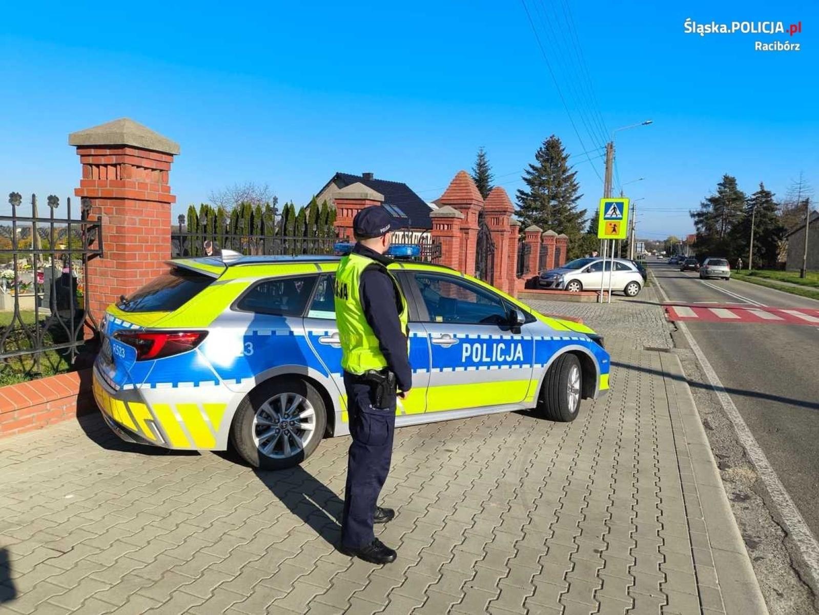 Zdjęcie w galerii na portalu naszraciborz.pl: Akcja Wszystkich Świętych. Policyjne podsumowanie wiadomości z regionu