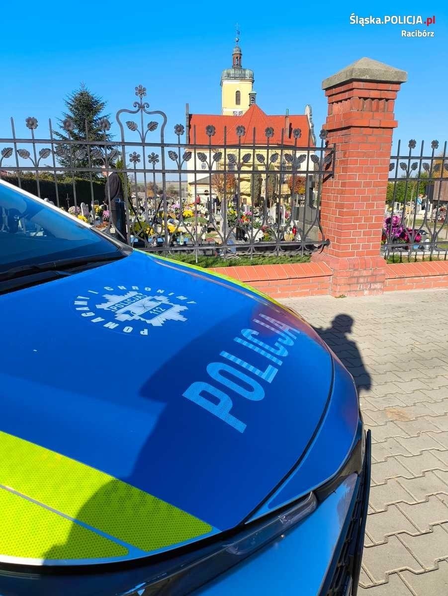 Zdjęcie w galerii na portalu naszraciborz.pl: Akcja Wszystkich Świętych. Policyjne podsumowanie wiadomości z regionu