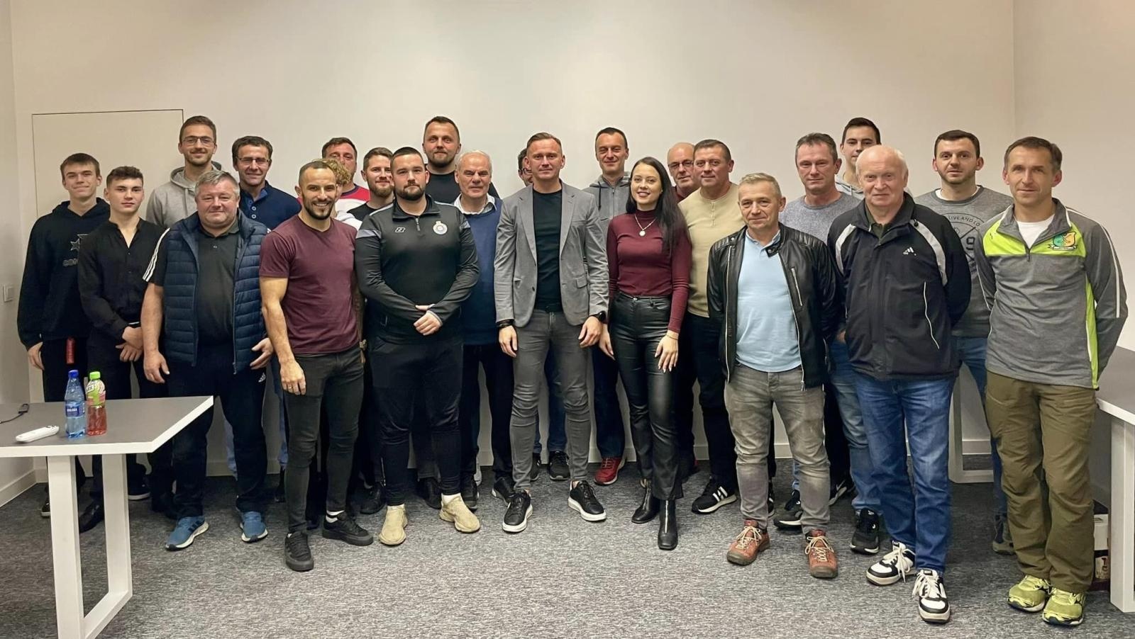 Zdjęcie w galerii na portalu naszraciborz.pl: Sędziowska Ekstraklasa szkoliła arbitrów Podokręgu Racibórz wiadomości z regionu