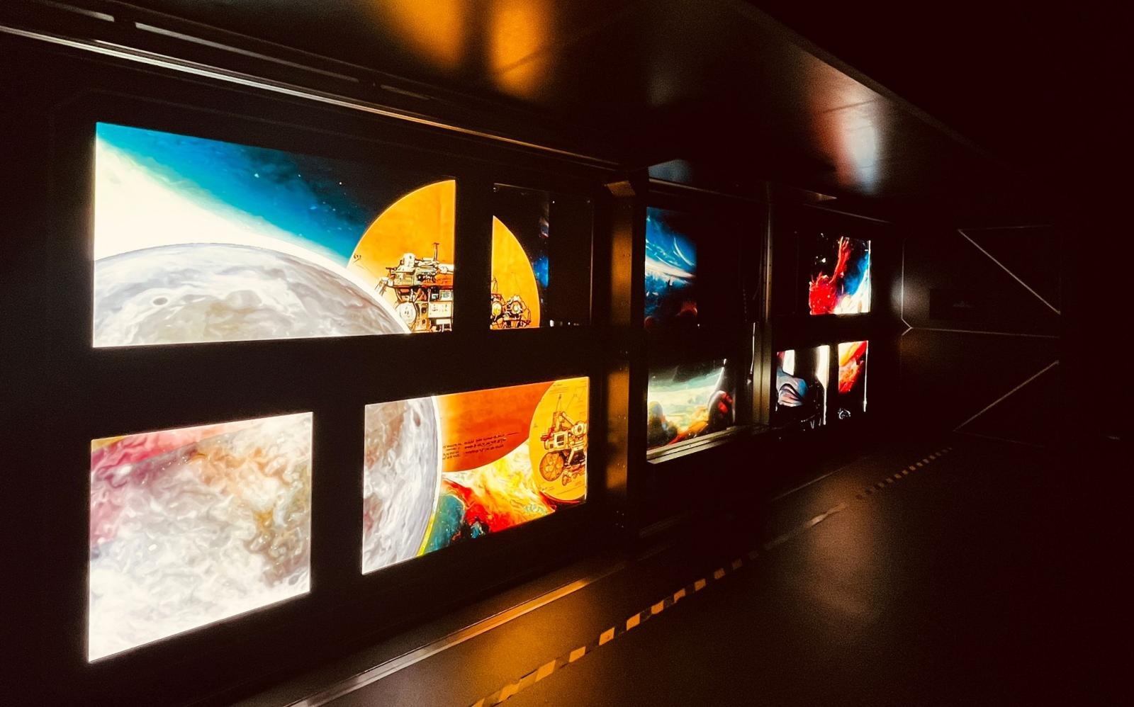 Zdjęcie w galerii na portalu naszraciborz.pl: Widowisko multimedialne Iskry Niepodległej już dostępne dla zwiedzających wiadomości z regionu