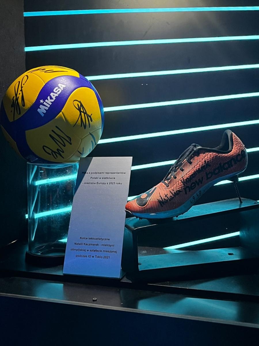 Zdjęcie w galerii na portalu naszraciborz.pl: Widowisko multimedialne Iskry Niepodległej już dostępne dla zwiedzających wiadomości z regionu