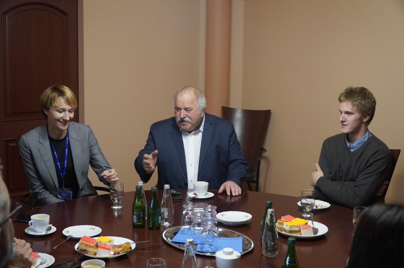 Zdjęcie w galerii na portalu naszraciborz.pl: Podsumowano tegoroczne Pływadła. Doceniony przez internautów SHREK z nagrodą wiadomości z regionu