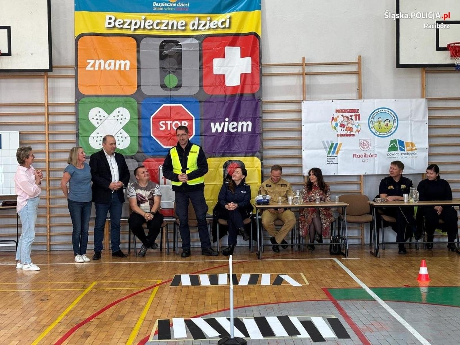 Zdjęcie w galerii na portalu naszraciborz.pl: Przedszkolaki w akcji. Konkurs Bezpieczne dzieci - znam, wiem, umiem wiadomości z regionu