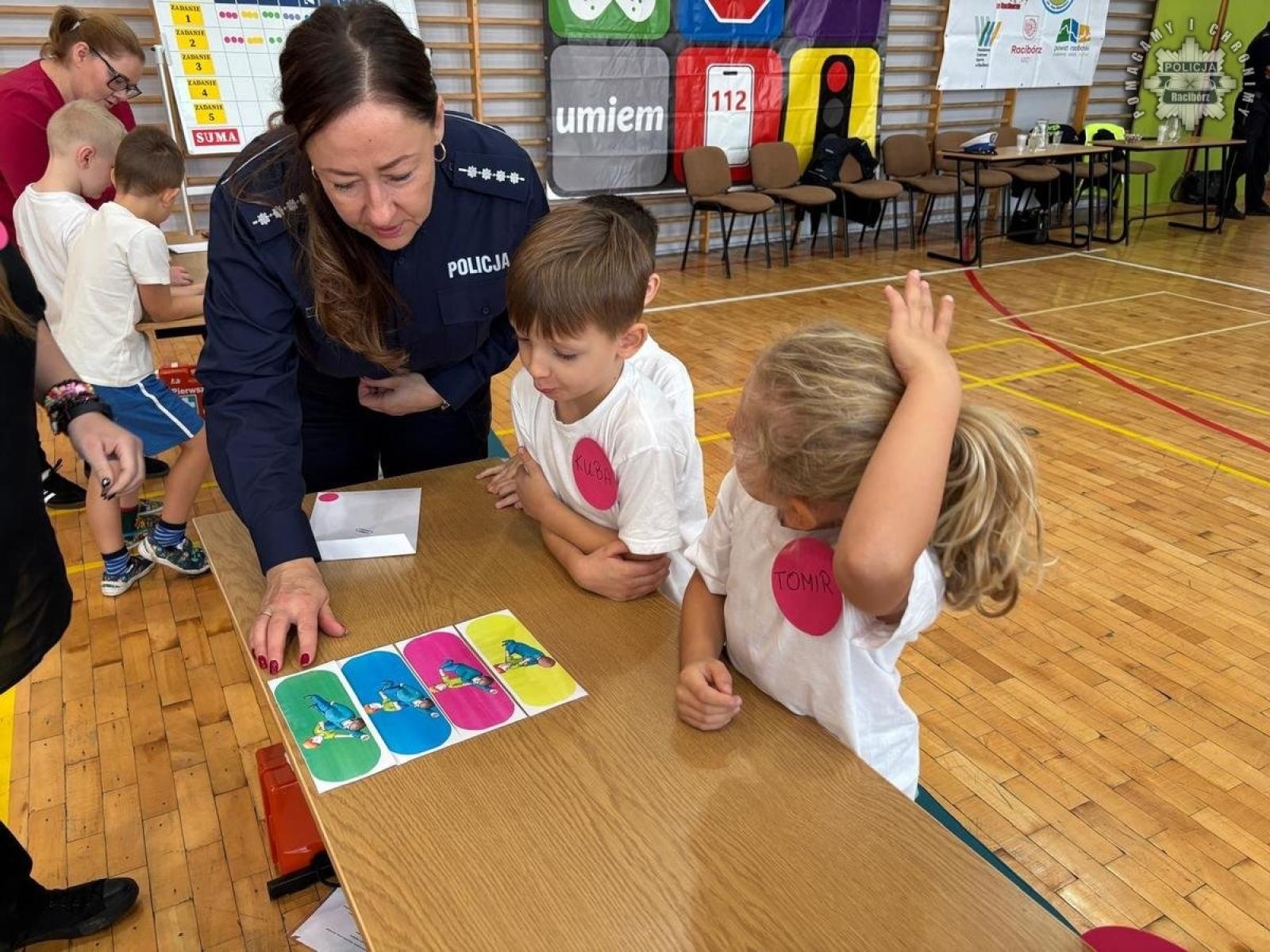 Zdjęcie w galerii na portalu naszraciborz.pl: Przedszkolaki w akcji. Konkurs Bezpieczne dzieci - znam, wiem, umiem wiadomości z regionu