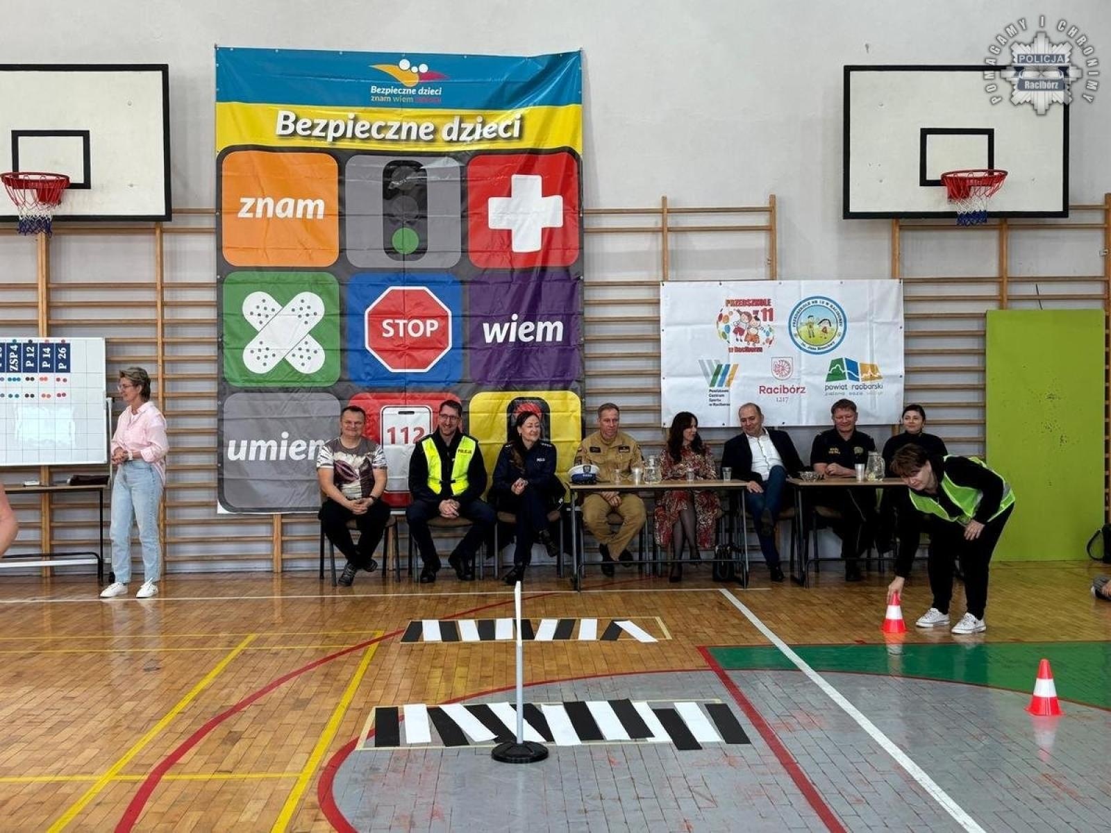 Zdjęcie w galerii na portalu naszraciborz.pl: Przedszkolaki w akcji. Konkurs Bezpieczne dzieci - znam, wiem, umiem wiadomości z regionu