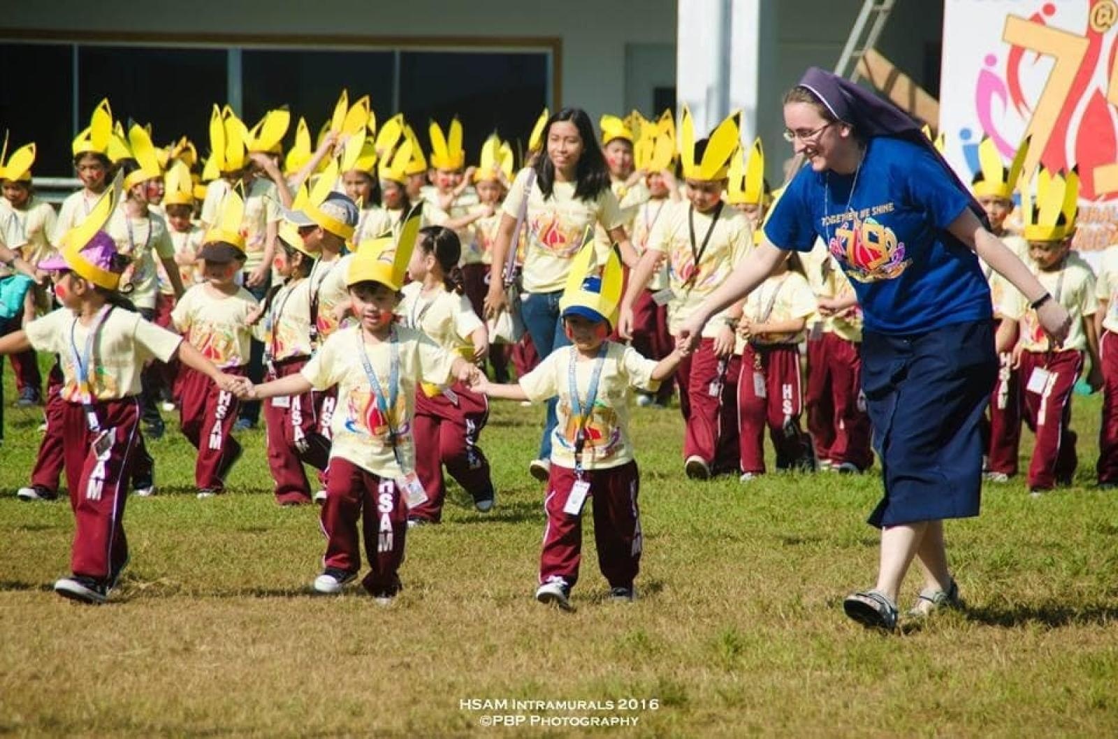 Zdjęcie w galerii na portalu naszraciborz.pl: W Punkt. Siostra Barbara od niestrudzonej pracy misyjnej wiadomości z regionu