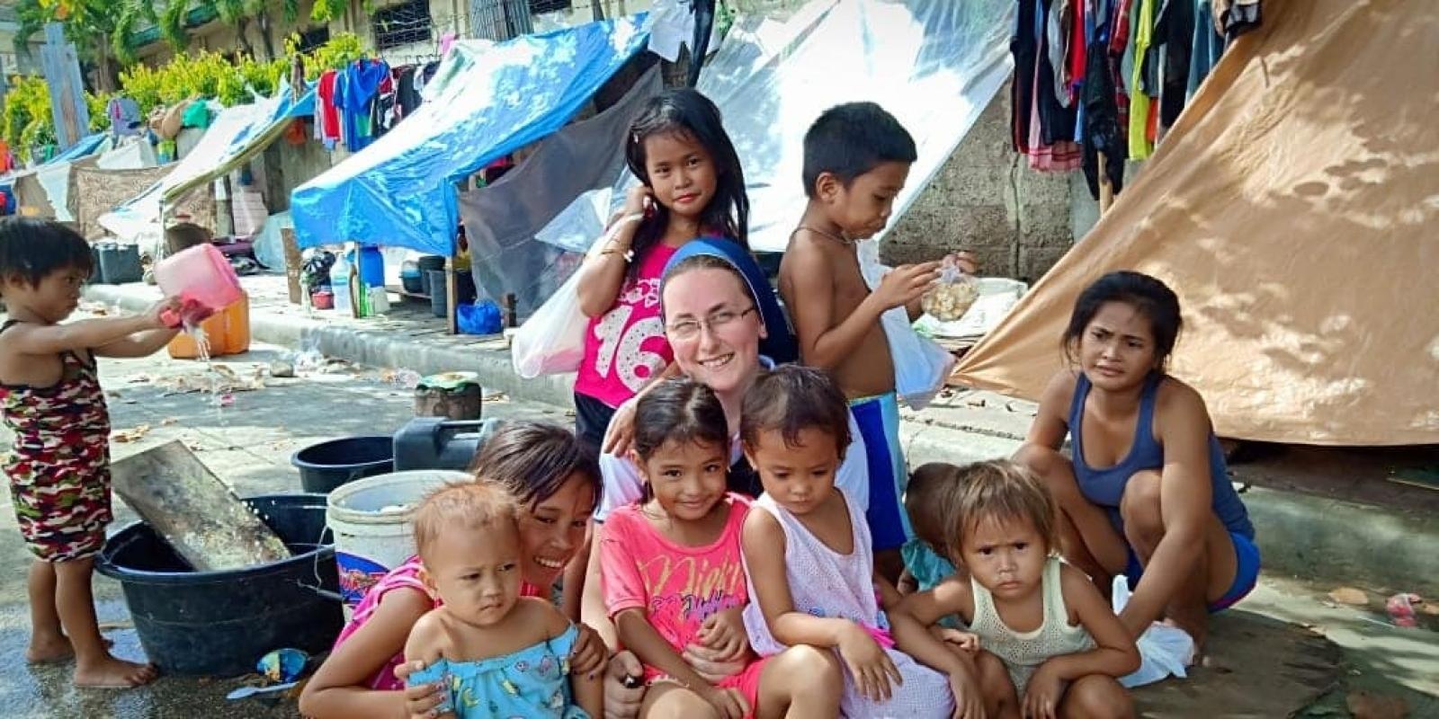 Zdjęcie w galerii na portalu naszraciborz.pl: W Punkt. Siostra Barbara od niestrudzonej pracy misyjnej wiadomości z regionu