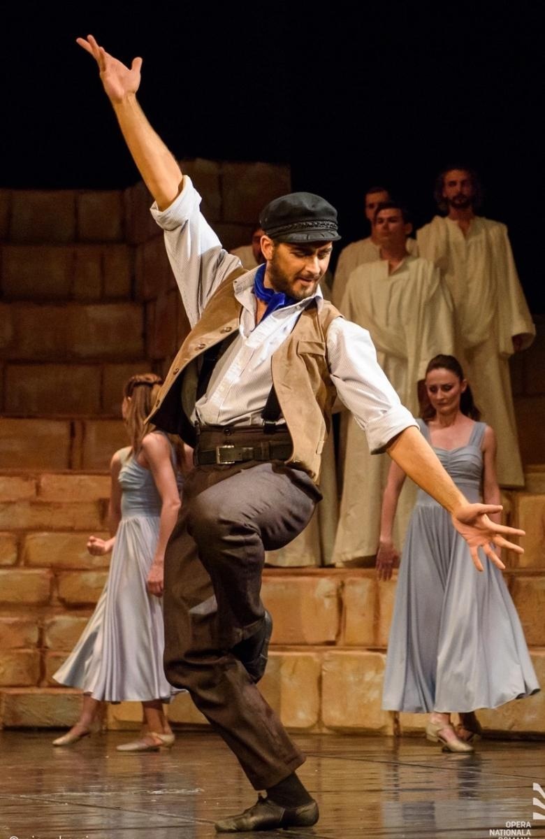 Zdjęcie w galerii na portalu naszraciborz.pl: Grek Zorba na scenie przy Chopina wiadomości z regionu