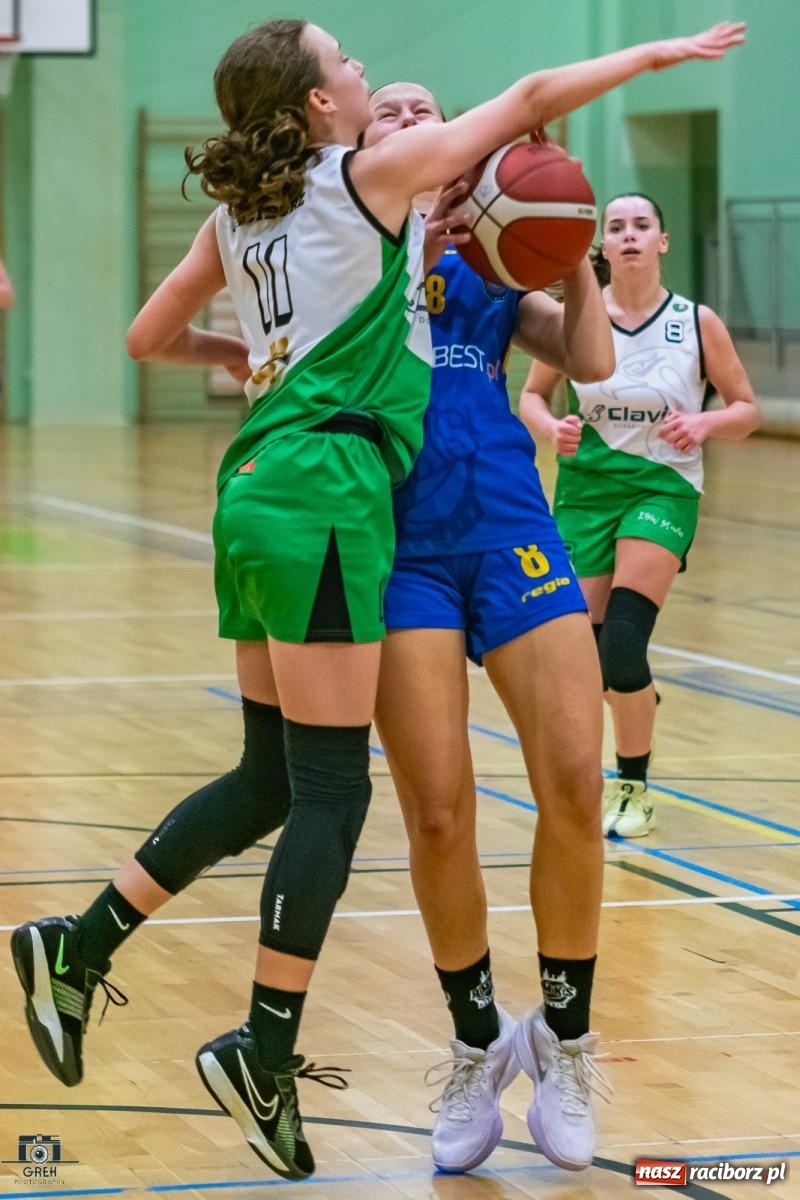 Zdjęcie w galerii na portalu naszraciborz.pl: Koszykarski dreszczowiec na inaugurację sezonu [FOTO i WIDEO] wiadomości z regionu