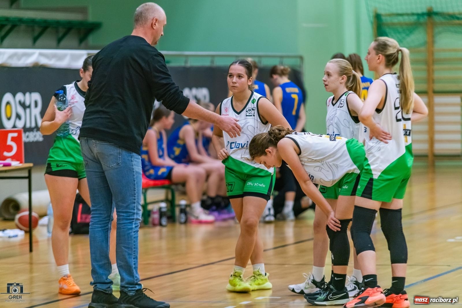 Zdjęcie w galerii na portalu naszraciborz.pl: Koszykarski dreszczowiec na inaugurację sezonu [FOTO i WIDEO] wiadomości z regionu