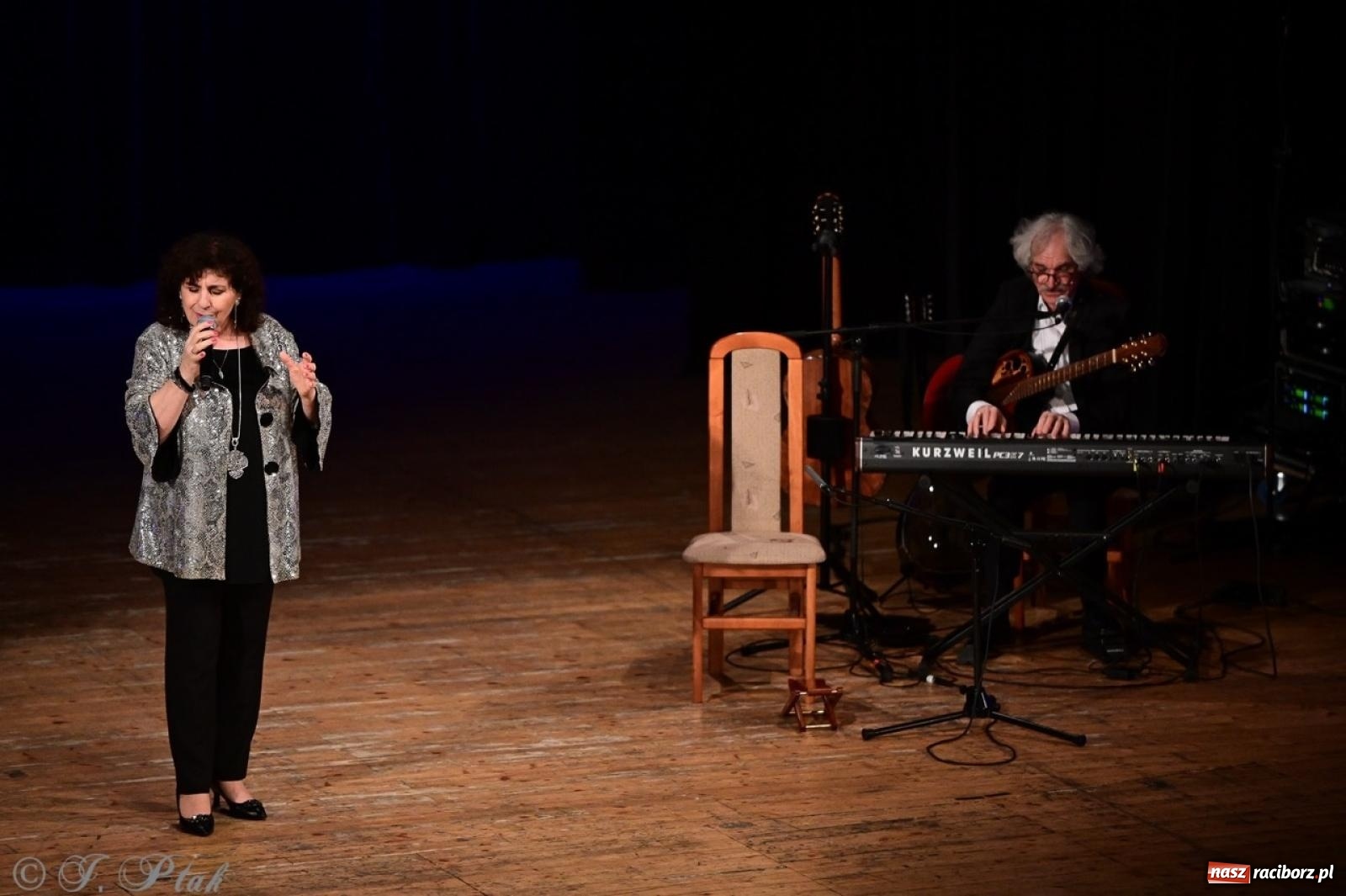 Zdjęcie w galerii na portalu naszraciborz.pl: Eleni świętuje 45-lecie kariery – koncert w Raciborzu pełen wzruszeń i największych przebojów wiadomości z regionu