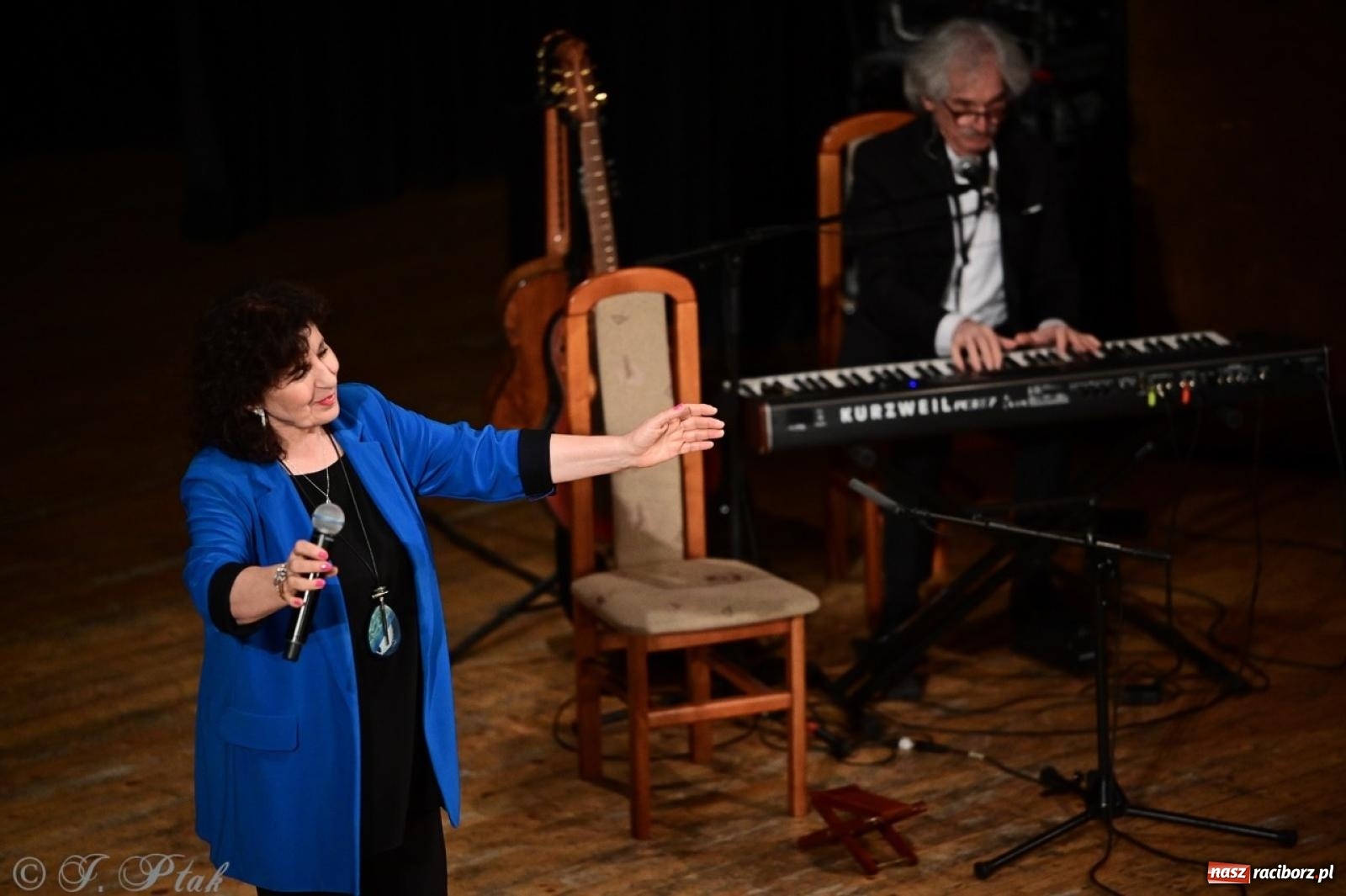 Zdjęcie w galerii na portalu naszraciborz.pl: Eleni świętuje 45-lecie kariery – koncert w Raciborzu pełen wzruszeń i największych przebojów wiadomości z regionu