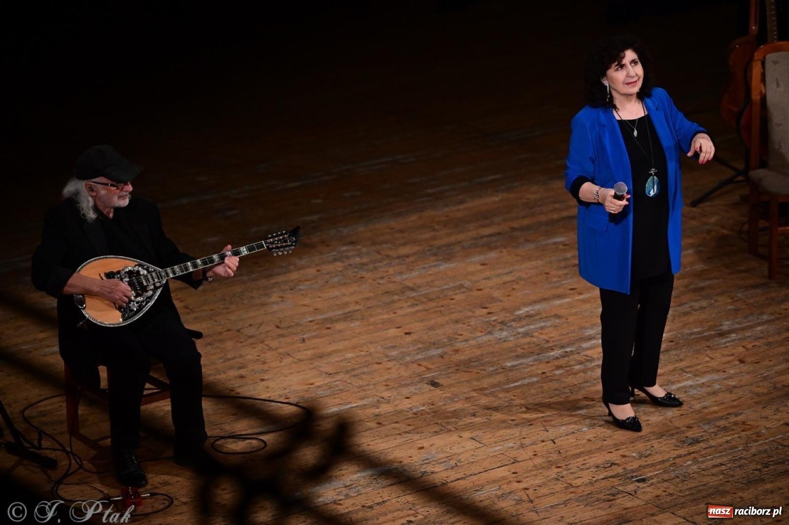 Zdjęcie w galerii na portalu naszraciborz.pl: Eleni świętuje 45-lecie kariery – koncert w Raciborzu pełen wzruszeń i największych przebojów wiadomości z regionu