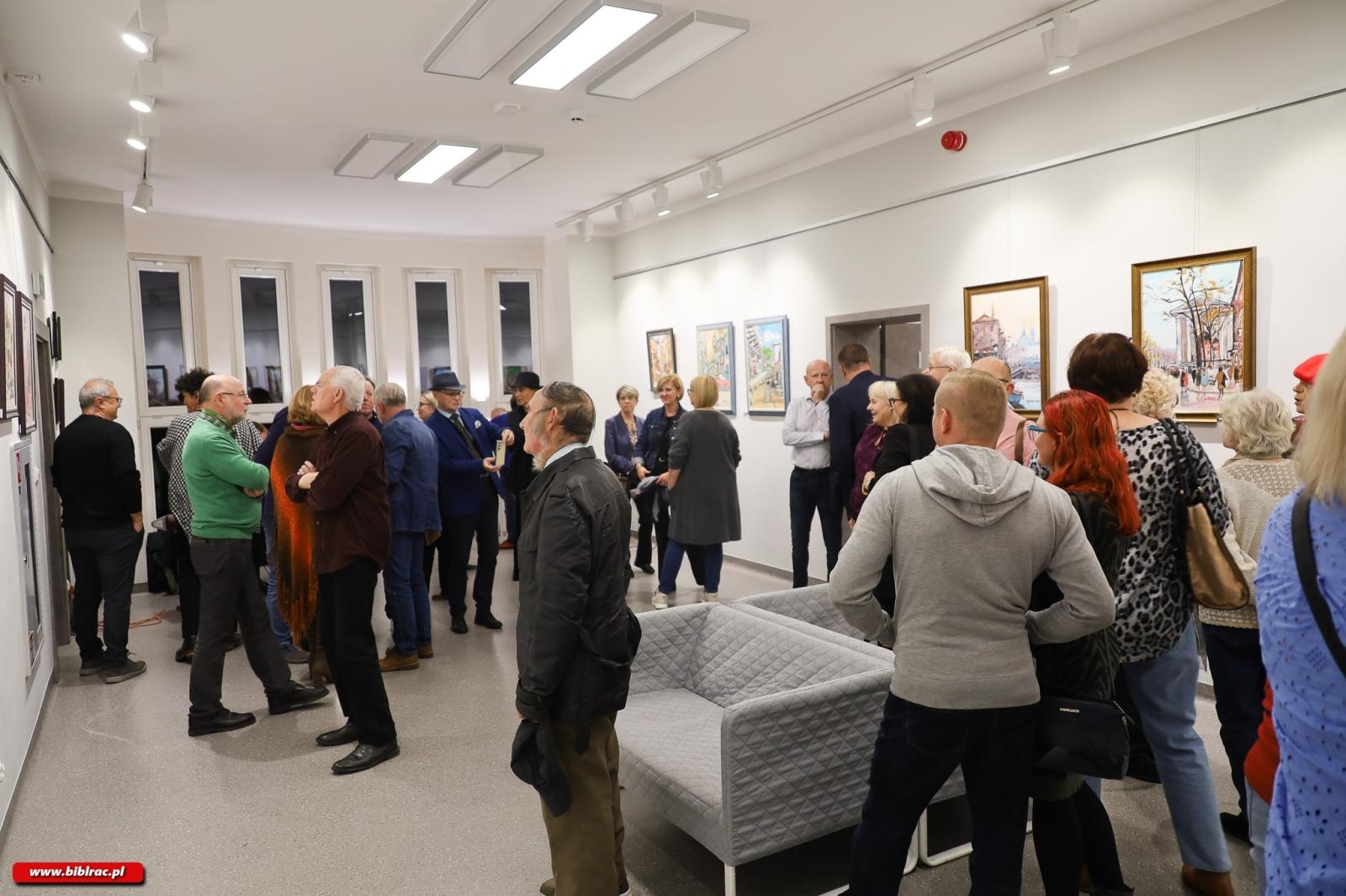 Zdjęcie w galerii na portalu naszraciborz.pl: Różne warianty sztuki. Piotr Wieder pokazał swoje prace w książnicy wiadomości z regionu