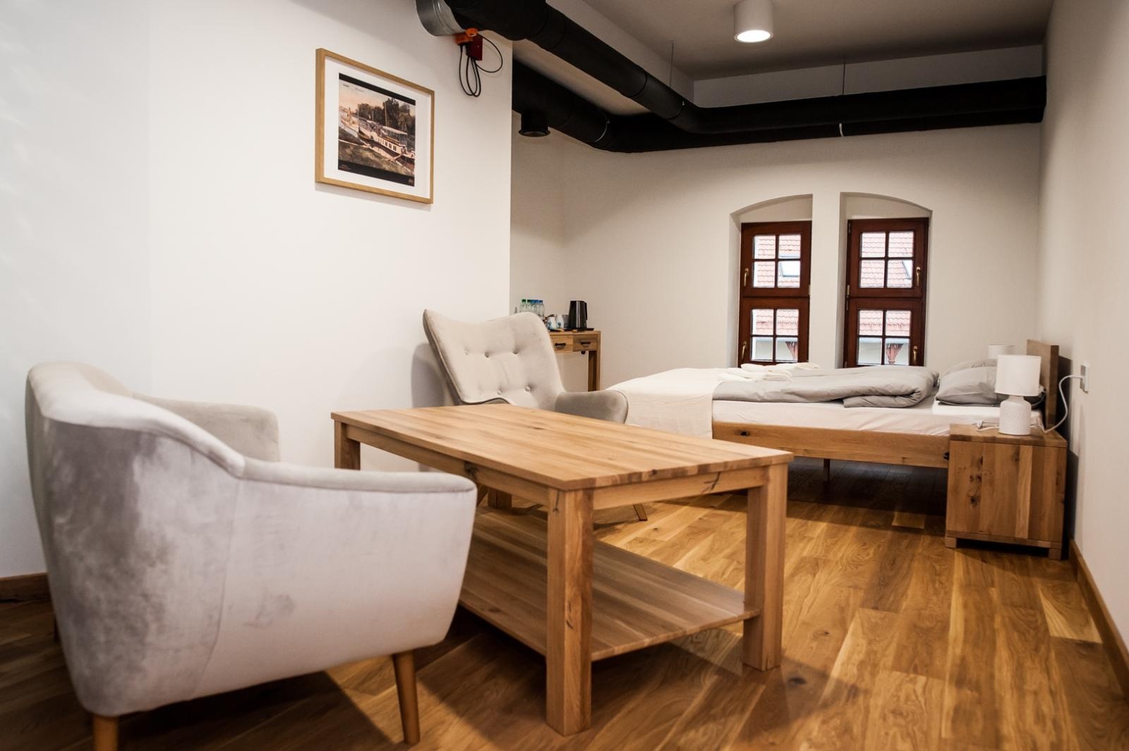 Zdjęcie w galerii na portalu naszraciborz.pl: Raciborski Zamek Piastowski udostępnił już komfortowe pokoje gościnne w odnowionej słodowni [FOTO] wiadomości z regionu