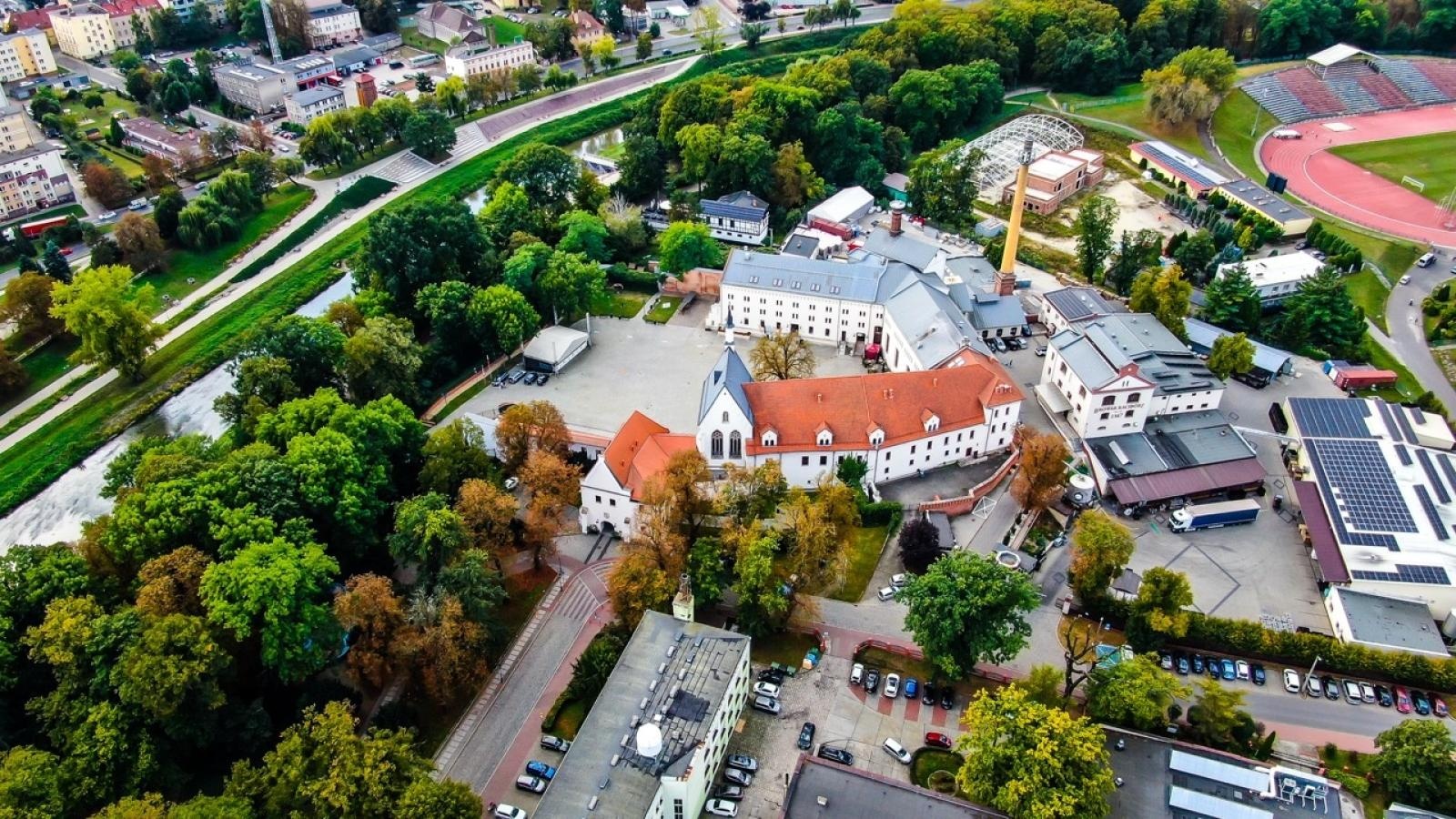 Zdjęcie w galerii na portalu naszraciborz.pl: Raciborski Zamek Piastowski udostępnił już komfortowe pokoje gościnne w odnowionej słodowni [FOTO] wiadomości z regionu