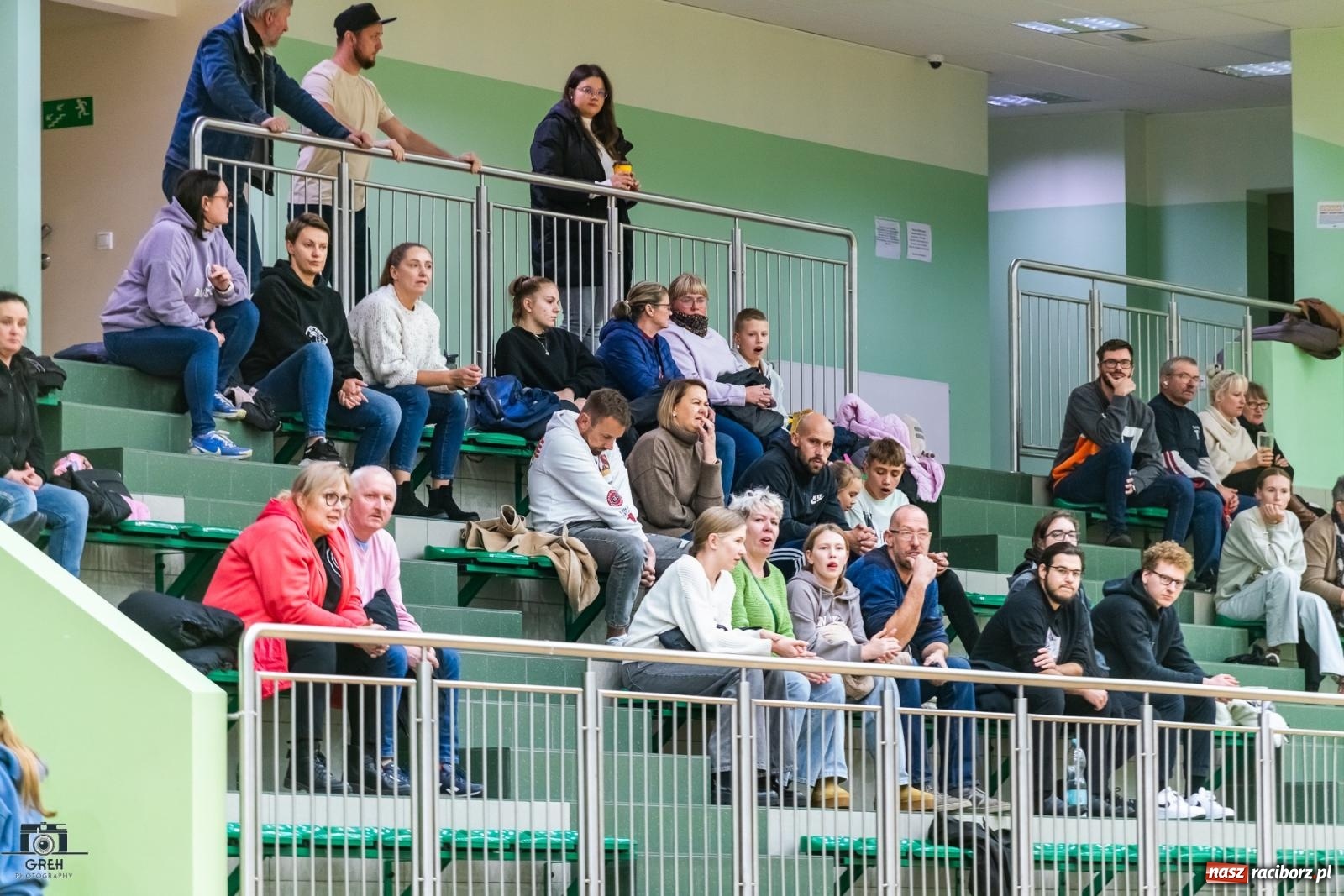 Zdjęcie w galerii na portalu naszraciborz.pl: Koszykówka. Horror z happy endem w hali przy Łąkowej [FOTO i WIDEO] wiadomości z regionu