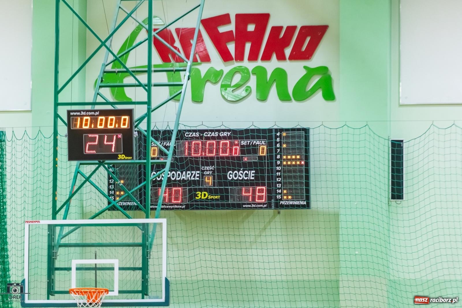 Zdjęcie w galerii na portalu naszraciborz.pl: Koszykówka. Horror z happy endem w hali przy Łąkowej [FOTO i WIDEO] wiadomości z regionu