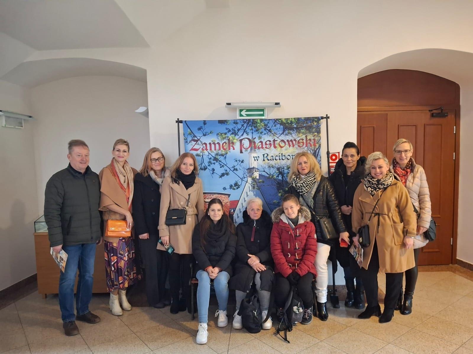 Zdjęcie w galerii na portalu naszraciborz.pl: Zespół Szkolno-Przedszkolny nr 4 w Raciborzu gościł pedagogów z niemieckiej szkoły partnerskiej z Osling wiadomości z regionu