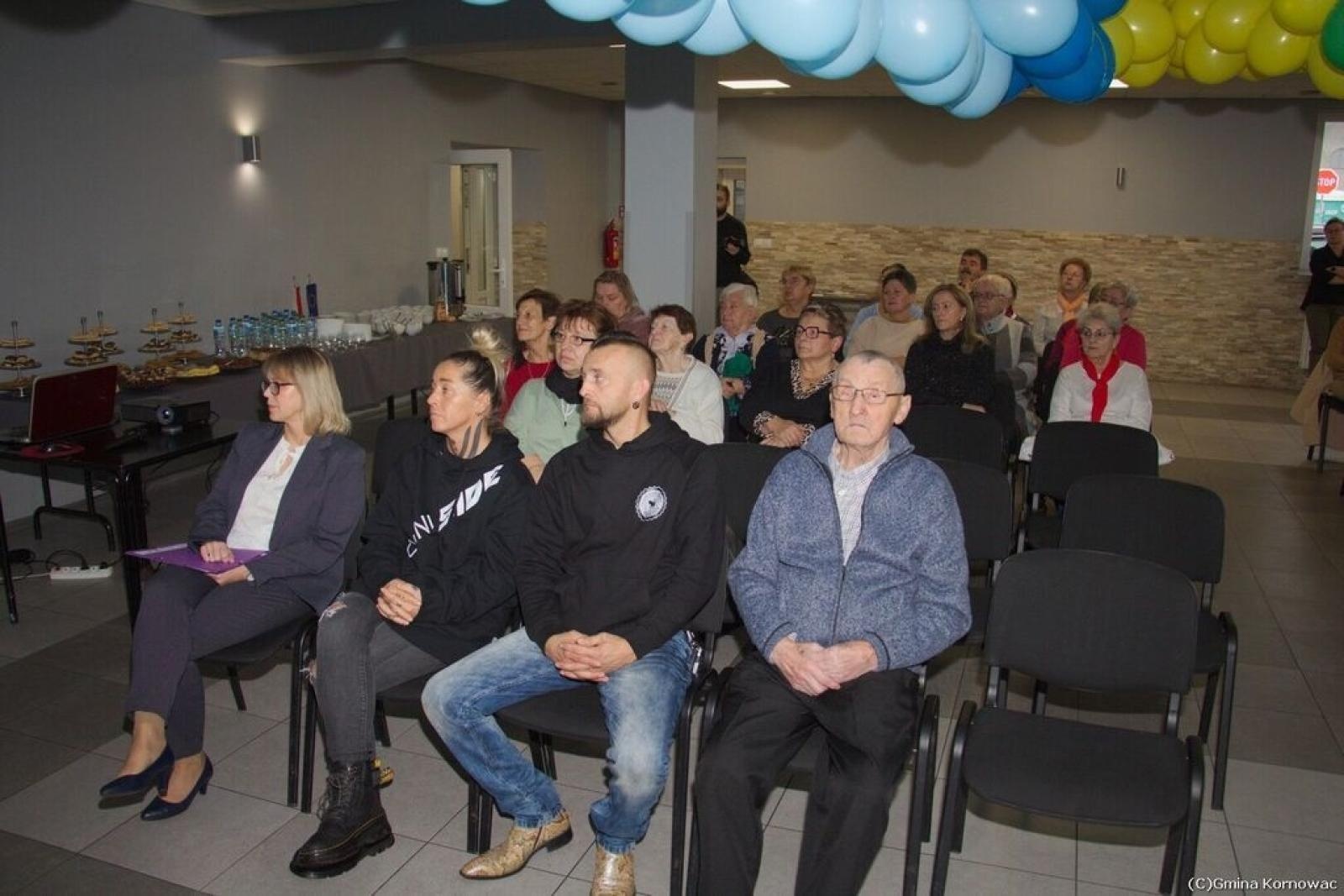 Zdjęcie w galerii na portalu naszraciborz.pl: Nowa przestrzeń dla aktywnych seniorów – Klub Seniora otwarty w Łańcach! wiadomości z regionu