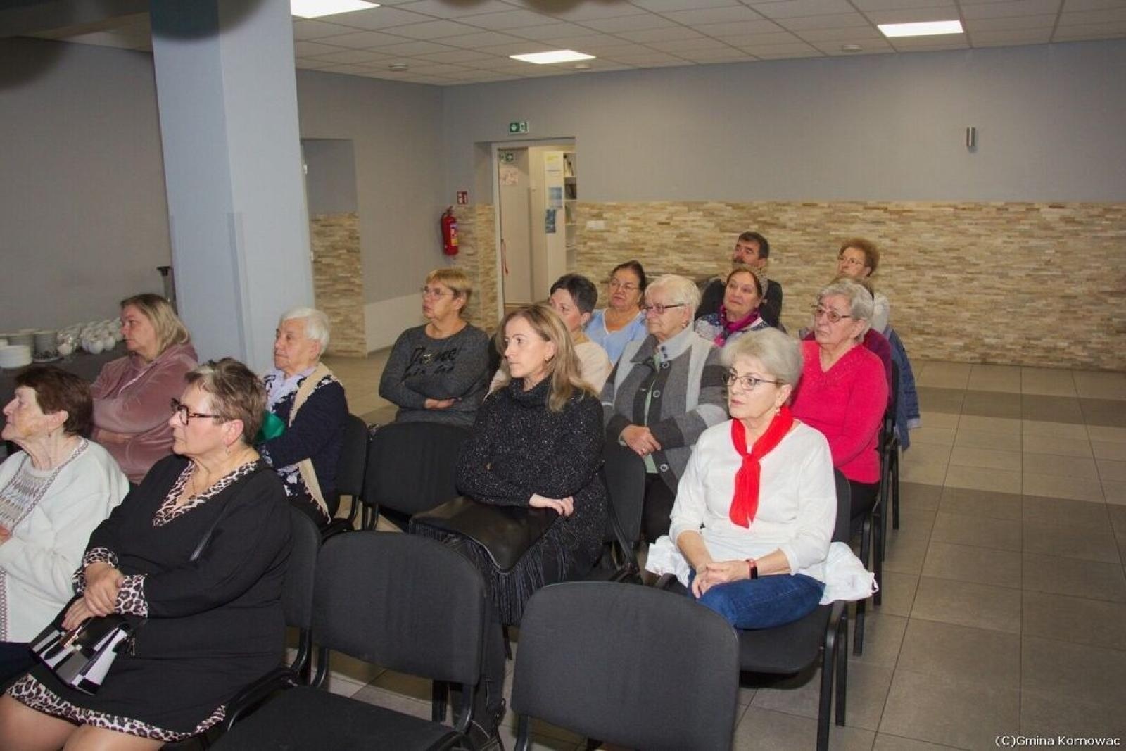 Zdjęcie w galerii na portalu naszraciborz.pl: Nowa przestrzeń dla aktywnych seniorów – Klub Seniora otwarty w Łańcach! wiadomości z regionu