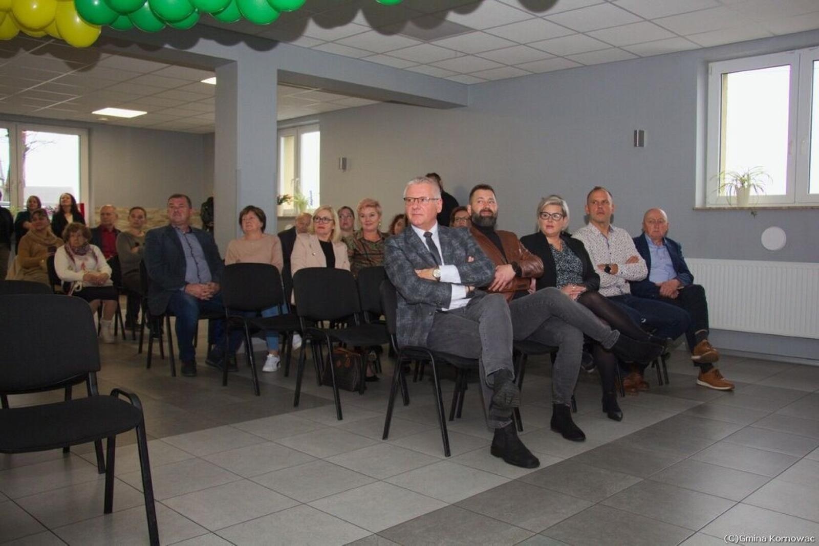 Zdjęcie w galerii na portalu naszraciborz.pl: Nowa przestrzeń dla aktywnych seniorów – Klub Seniora otwarty w Łańcach! wiadomości z regionu