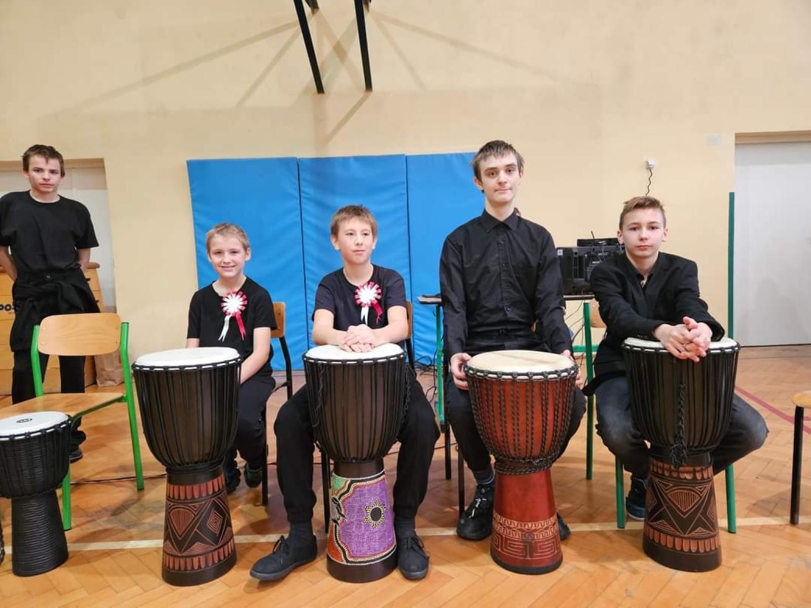 Zdjęcie w galerii na portalu naszraciborz.pl: Obchody Święta Niepodległości w Zespole Szkół Specjalnych w Raciborzu wiadomości z regionu