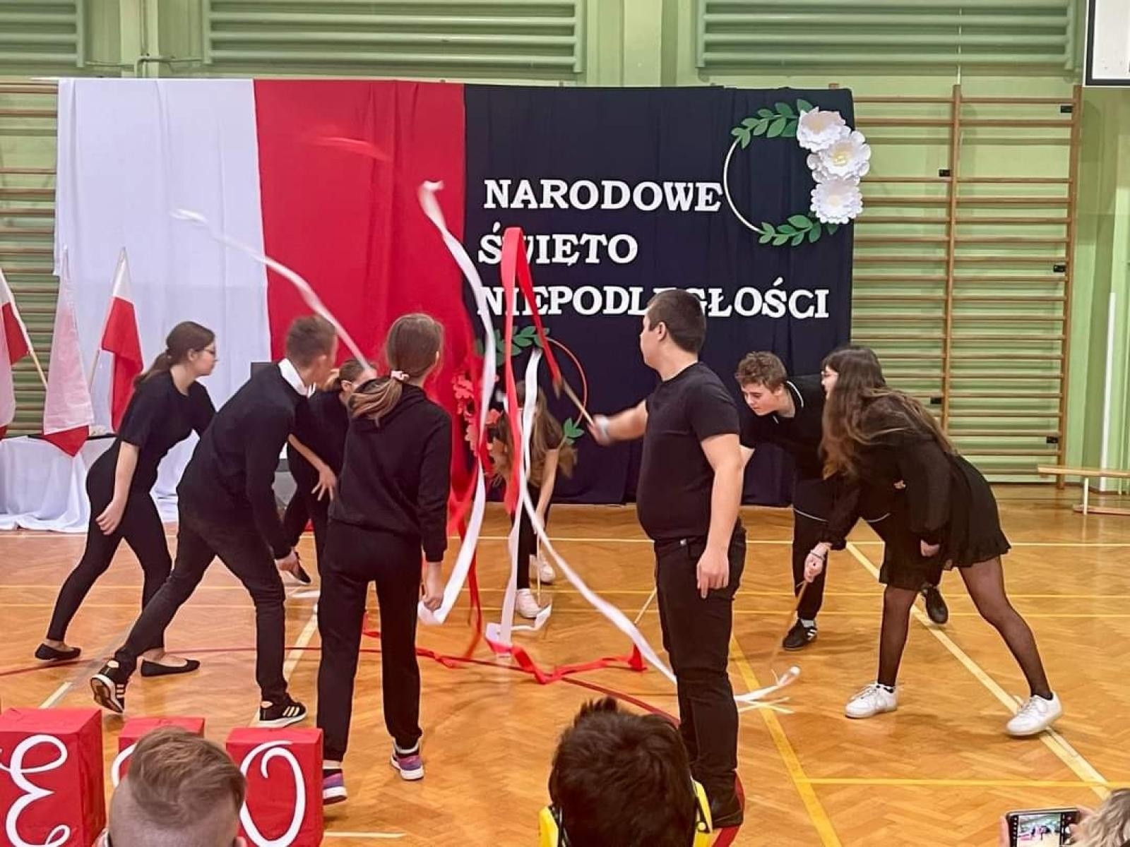 Zdjęcie w galerii na portalu naszraciborz.pl: Obchody Święta Niepodległości w Zespole Szkół Specjalnych w Raciborzu wiadomości z regionu