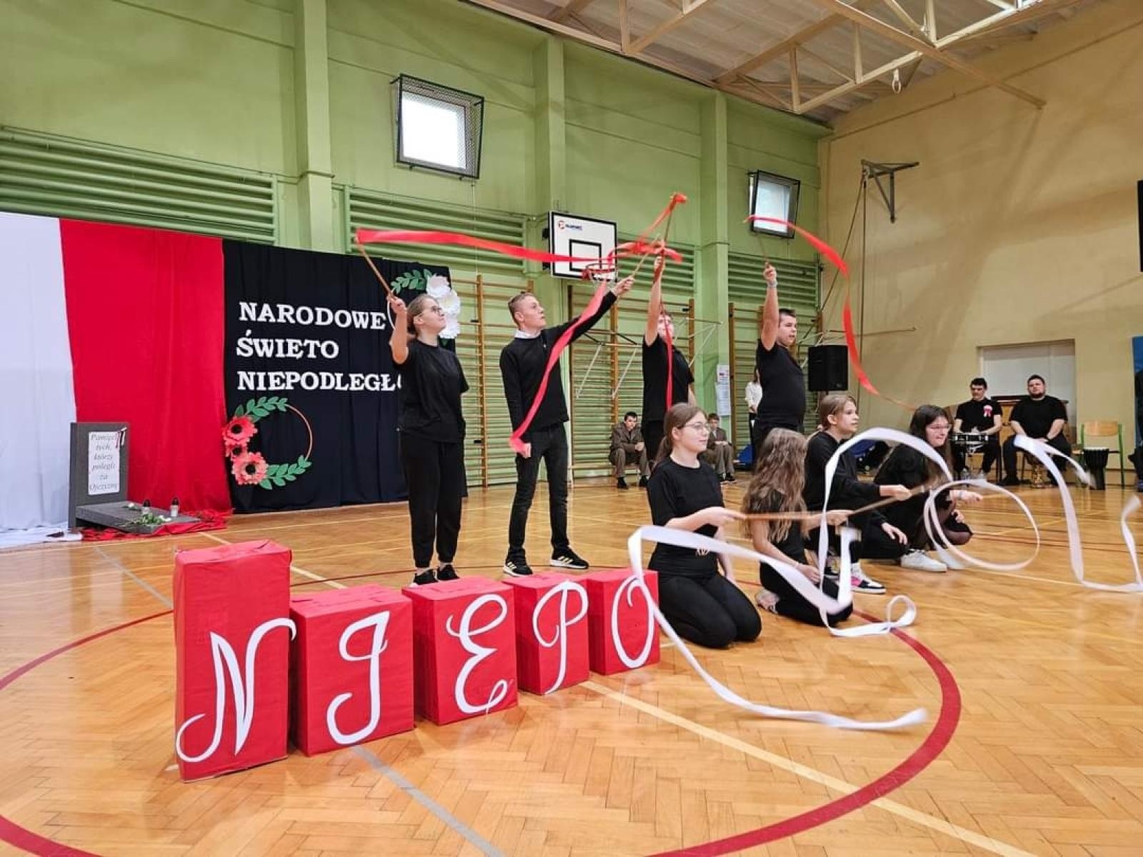 Zdjęcie w galerii na portalu naszraciborz.pl: Obchody Święta Niepodległości w Zespole Szkół Specjalnych w Raciborzu wiadomości z regionu