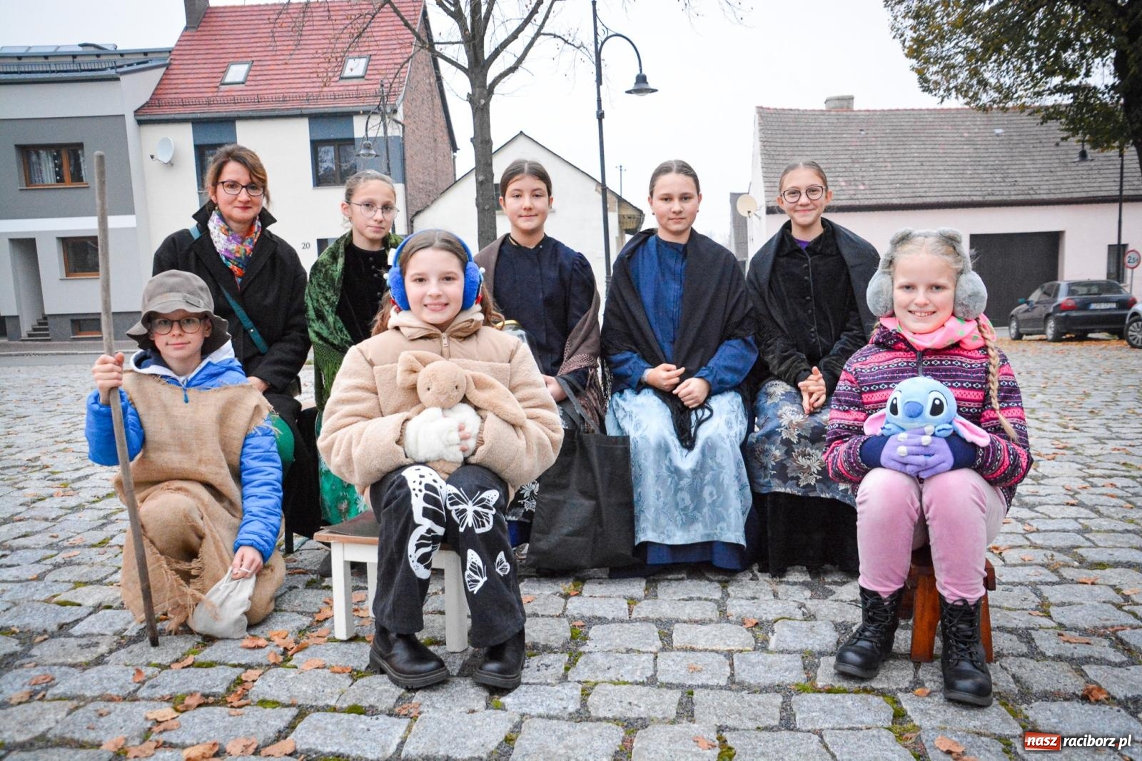 Zdjęcie w galerii na portalu naszraciborz.pl: Gęś i coca-cola. Święty Marcin przywitał mieszkańców Krzanowic w rytmie dixie wiadomości z regionu