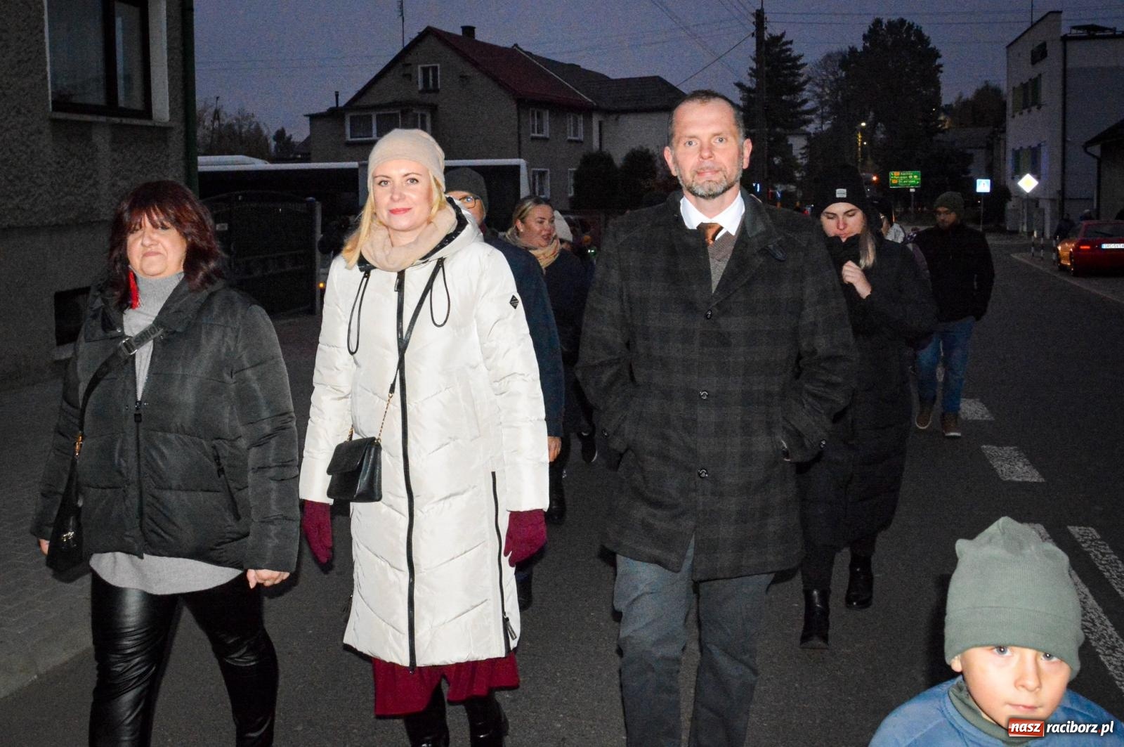 Zdjęcie w galerii na portalu naszraciborz.pl: Gęś i coca-cola. Święty Marcin przywitał mieszkańców Krzanowic w rytmie dixie wiadomości z regionu