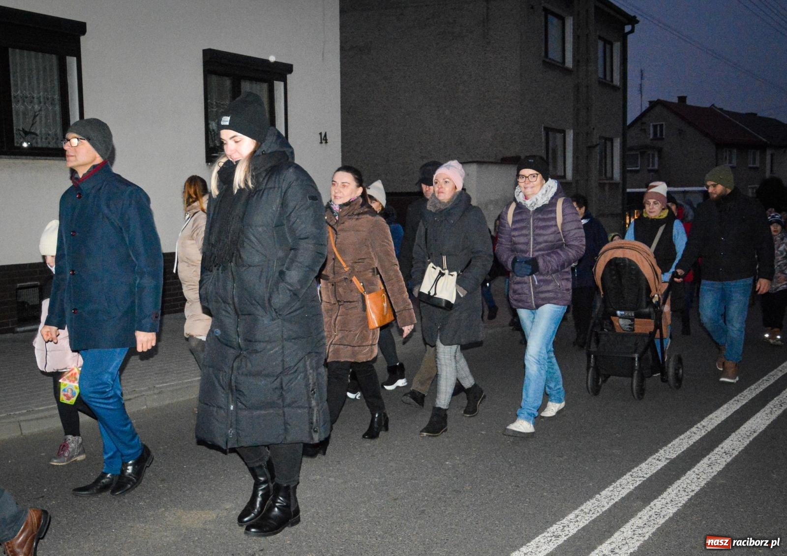 Zdjęcie w galerii na portalu naszraciborz.pl: Gęś i coca-cola. Święty Marcin przywitał mieszkańców Krzanowic w rytmie dixie wiadomości z regionu