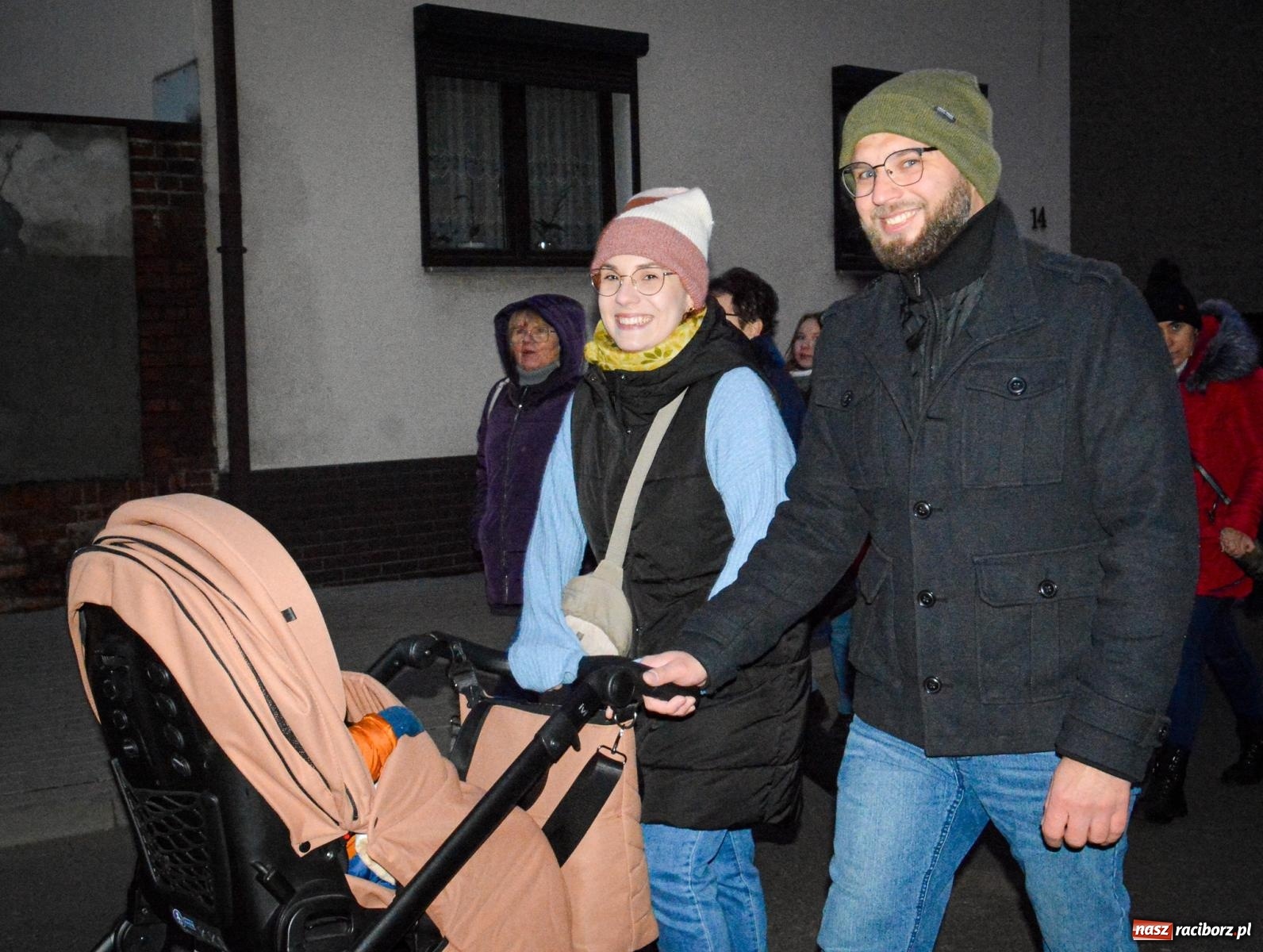 Zdjęcie w galerii na portalu naszraciborz.pl: Gęś i coca-cola. Święty Marcin przywitał mieszkańców Krzanowic w rytmie dixie wiadomości z regionu