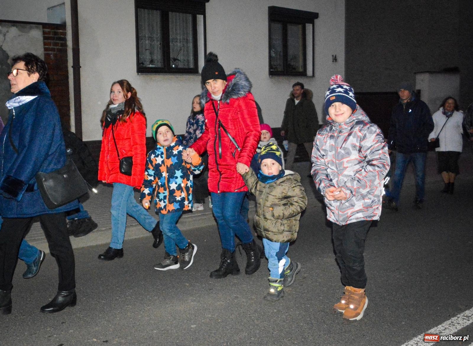 Zdjęcie w galerii na portalu naszraciborz.pl: Gęś i coca-cola. Święty Marcin przywitał mieszkańców Krzanowic w rytmie dixie wiadomości z regionu