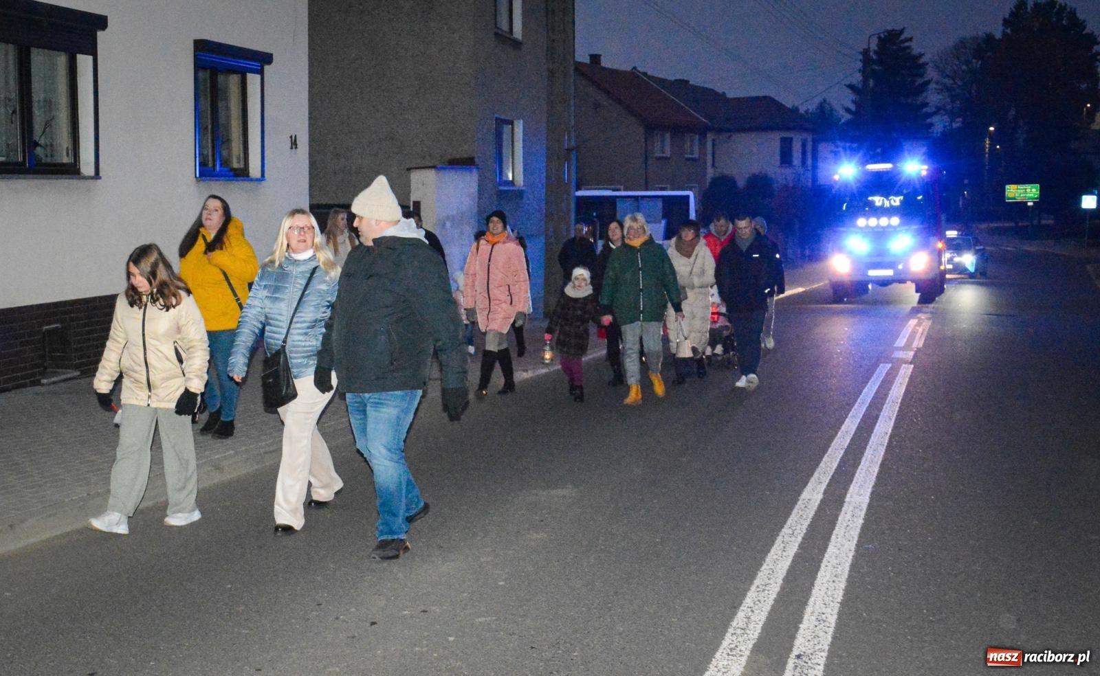 Zdjęcie w galerii na portalu naszraciborz.pl: Gęś i coca-cola. Święty Marcin przywitał mieszkańców Krzanowic w rytmie dixie wiadomości z regionu