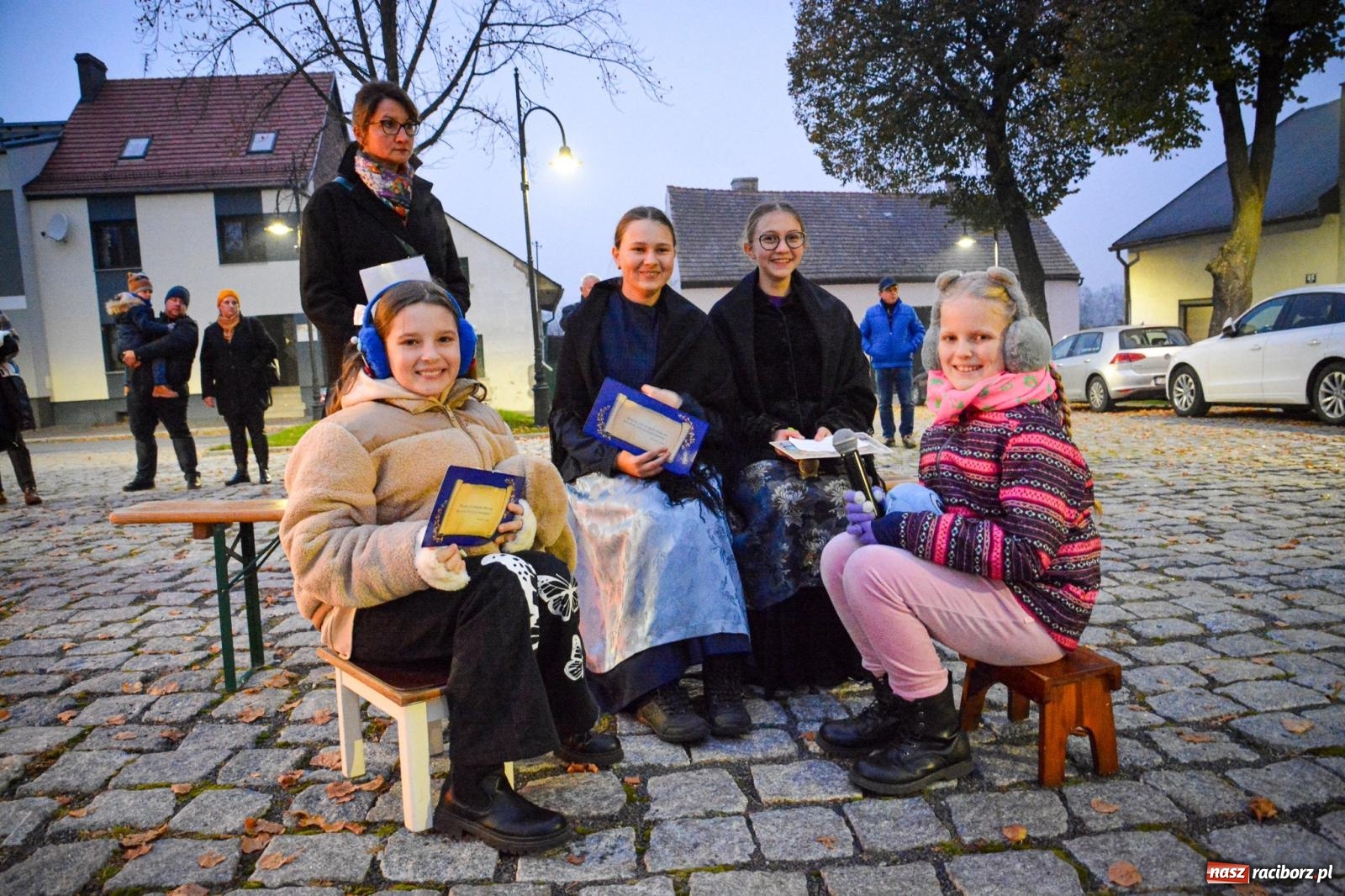 Zdjęcie w galerii na portalu naszraciborz.pl: Gęś i coca-cola. Święty Marcin przywitał mieszkańców Krzanowic w rytmie dixie wiadomości z regionu