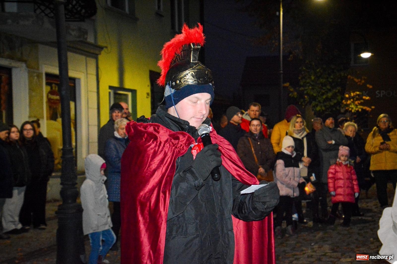 Zdjęcie w galerii na portalu naszraciborz.pl: Gęś i coca-cola. Święty Marcin przywitał mieszkańców Krzanowic w rytmie dixie wiadomości z regionu