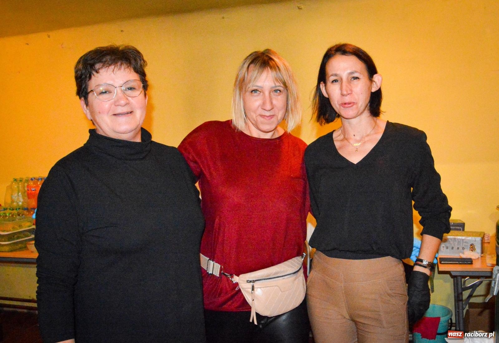 Zdjęcie w galerii na portalu naszraciborz.pl: Gęś i coca-cola. Święty Marcin przywitał mieszkańców Krzanowic w rytmie dixie wiadomości z regionu