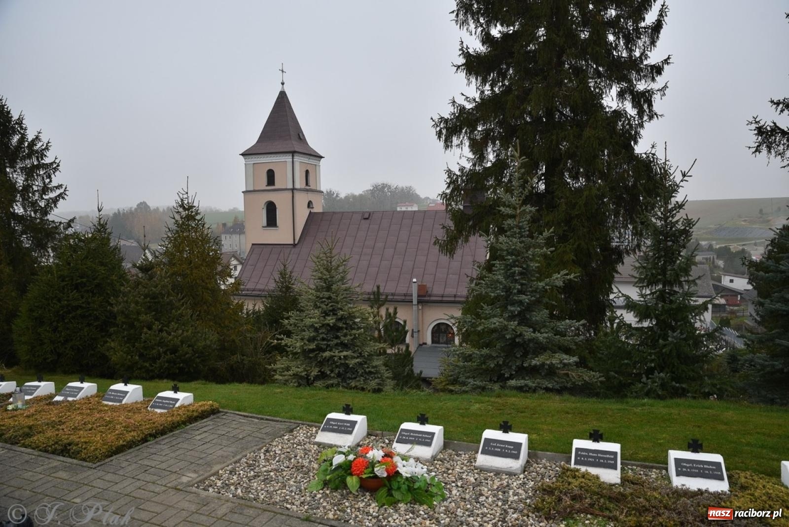 Zdjęcie w galerii na portalu naszraciborz.pl: Parafia Owsiszcze świętuje 100-lecie konsekracji kościoła wiadomości z regionu