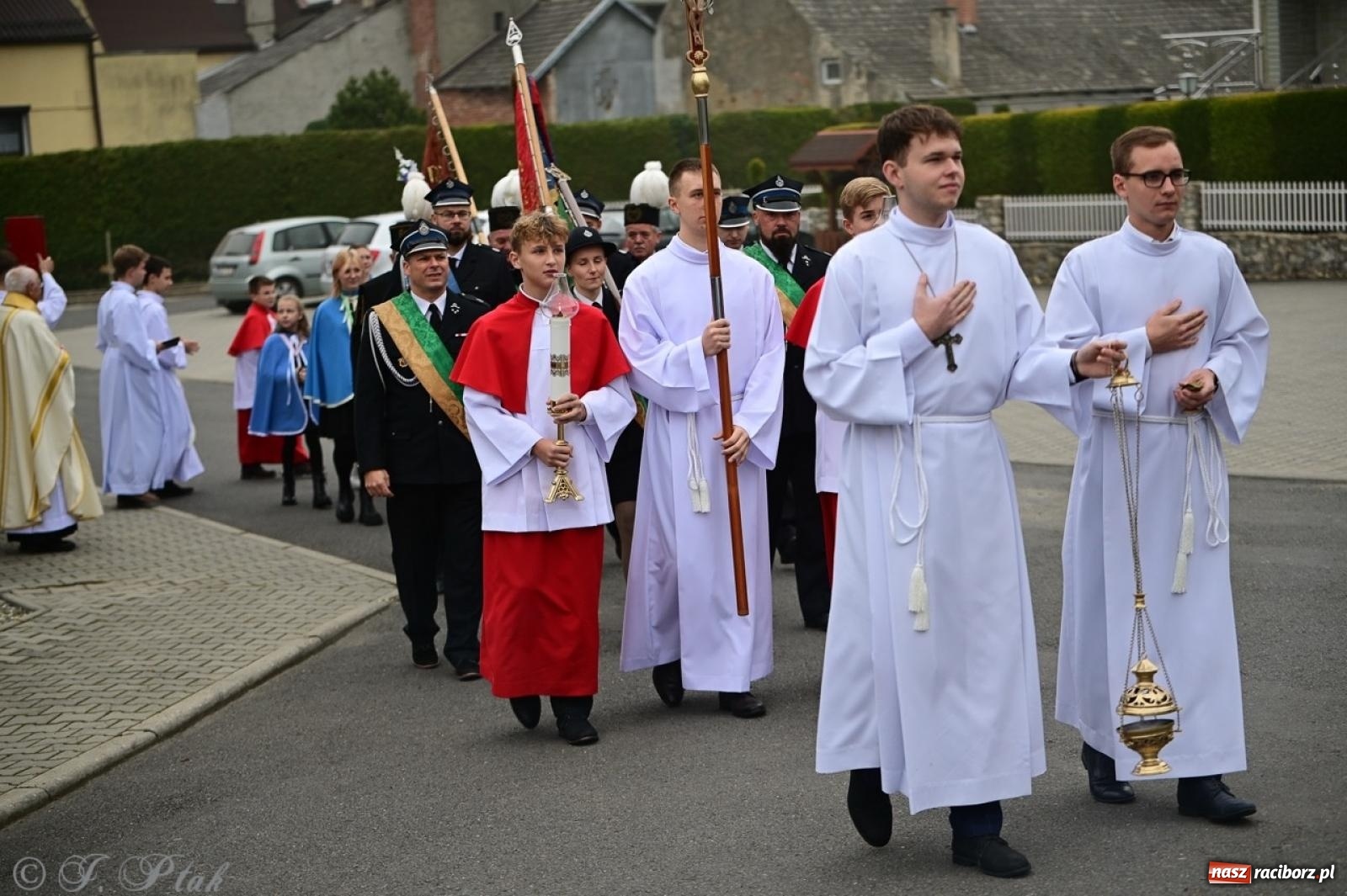 Zdjęcie w galerii na portalu naszraciborz.pl: Parafia Owsiszcze świętuje 100-lecie konsekracji kościoła wiadomości z regionu